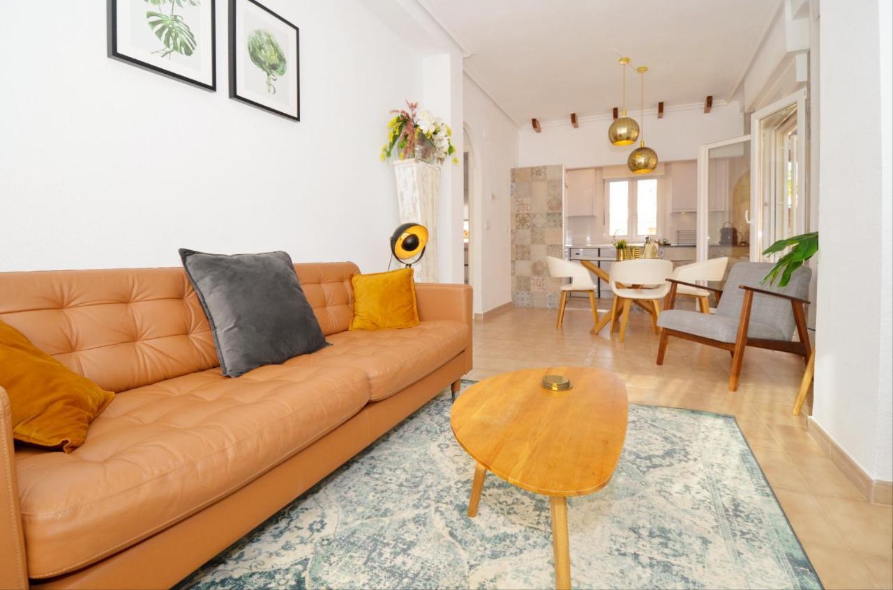 Punta Prima Pleasure Apartment Torrevieja Bagian luar foto